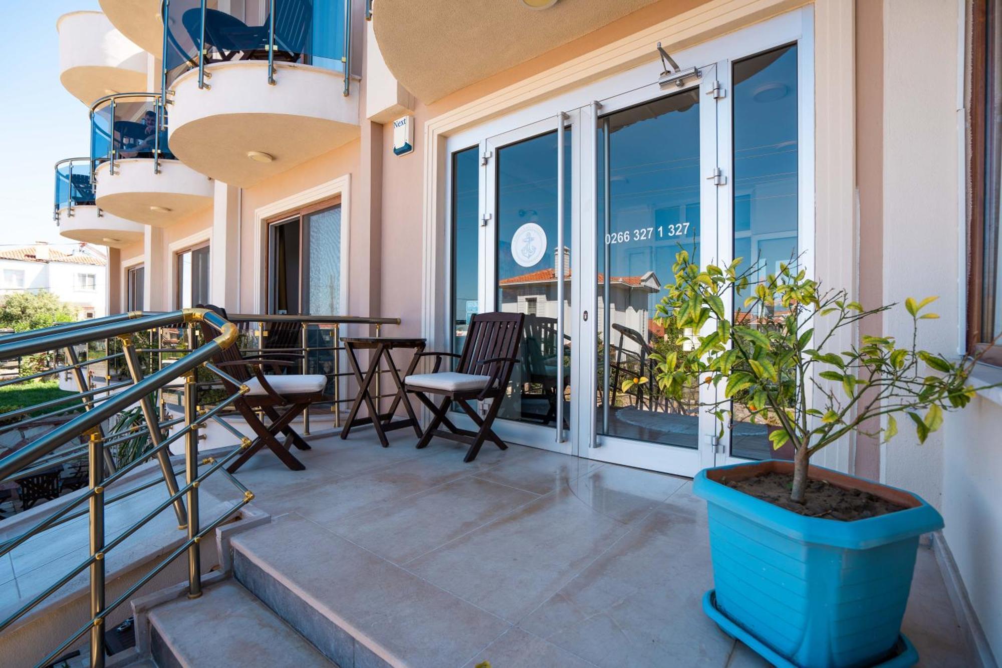 Cunda Giritlioglu Otel Adult Only Ayvalı Buitenkant foto