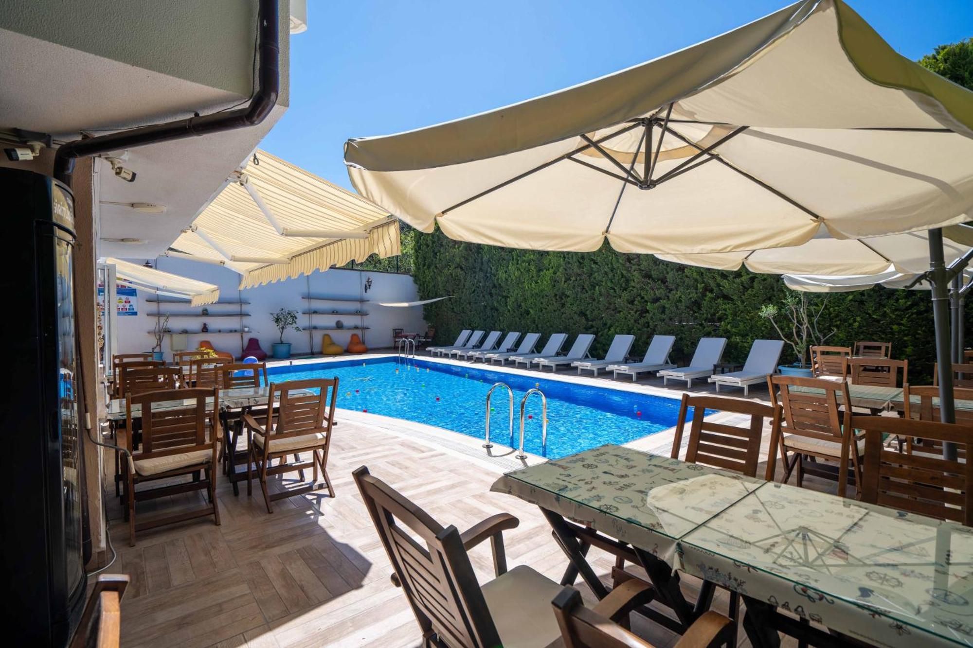 Cunda Giritlioglu Otel Adult Only Ayvalı Buitenkant foto