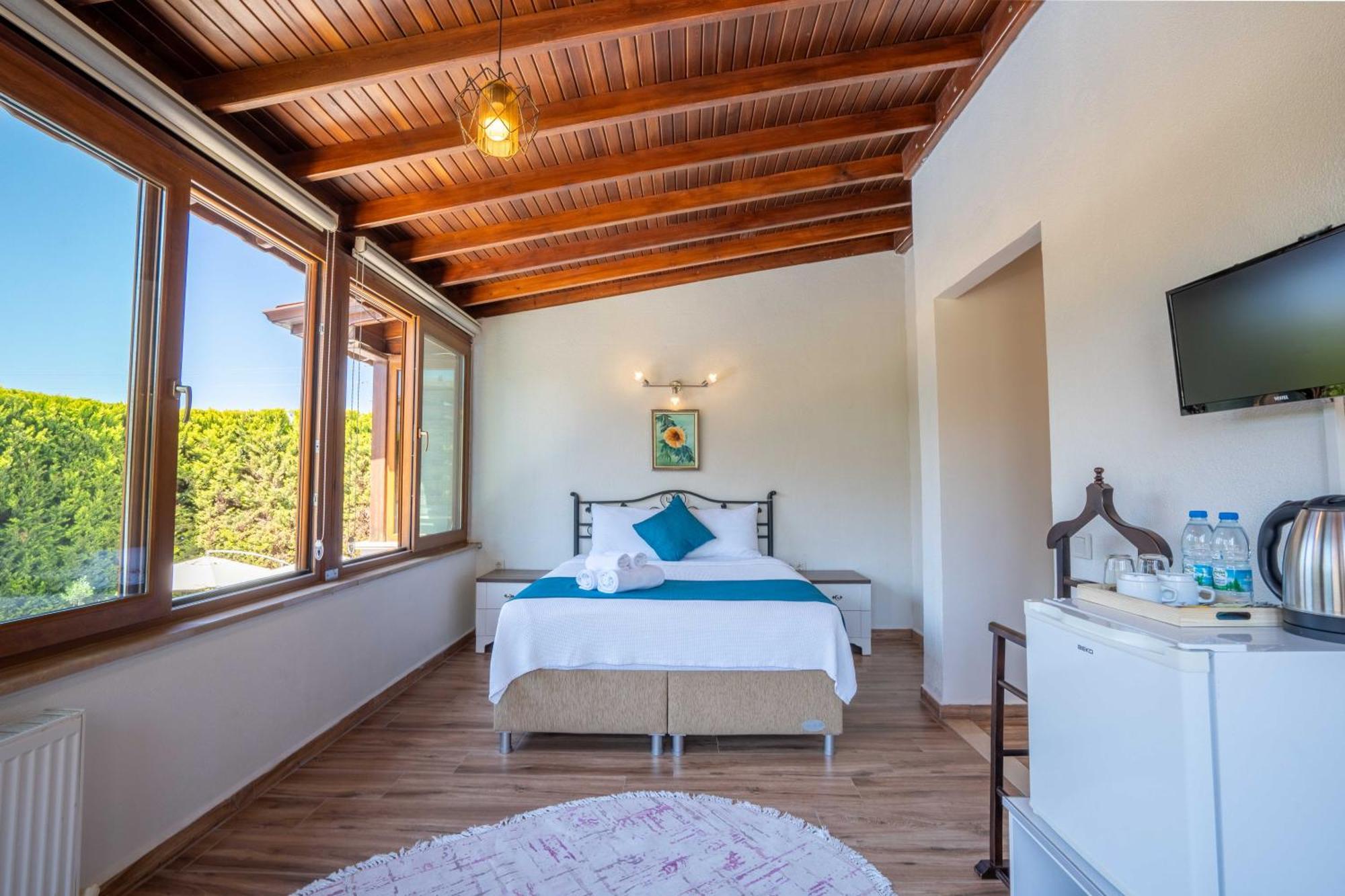Cunda Giritlioglu Otel Adult Only Ayvalı Buitenkant foto